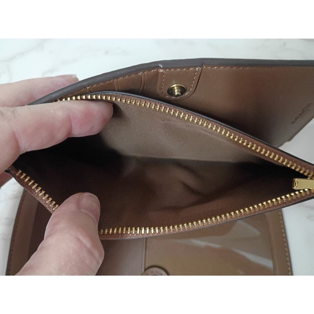 COACH Slim Zip Wallet in Signature Coated Canvas - EUC - Picture 7 of 8